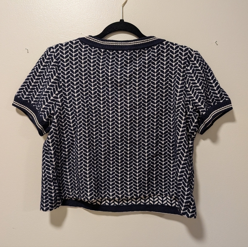 St. John Sport Navy and White Patterned Women's Cropped Sweater L - Picture 5 of 6